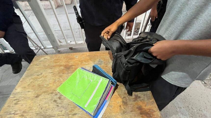 Autoridades en alerta por amenazas en escuelas de México vinculadas a retos virales