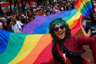 Activistas advierten rezagos en México para registrar violencia contra personas LGBT+