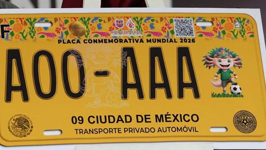 CDMX presenta placas del Mundial 2026 con diseño de ajolote