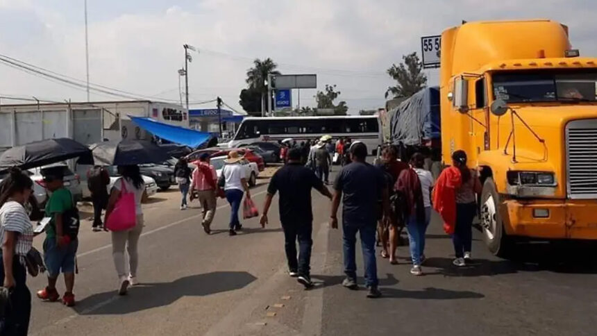 CNTE convierte el centro de Oaxaca en campamento magisterial por paro indefinido