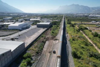 Descubren túnel clandestino conectado a ducto de Pemex en Nuevo León
