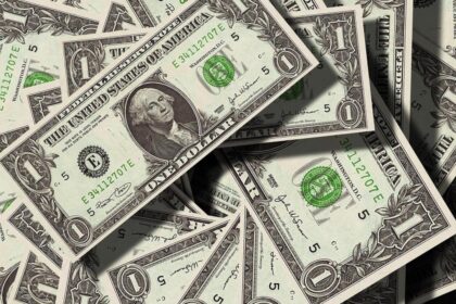 El Dólar