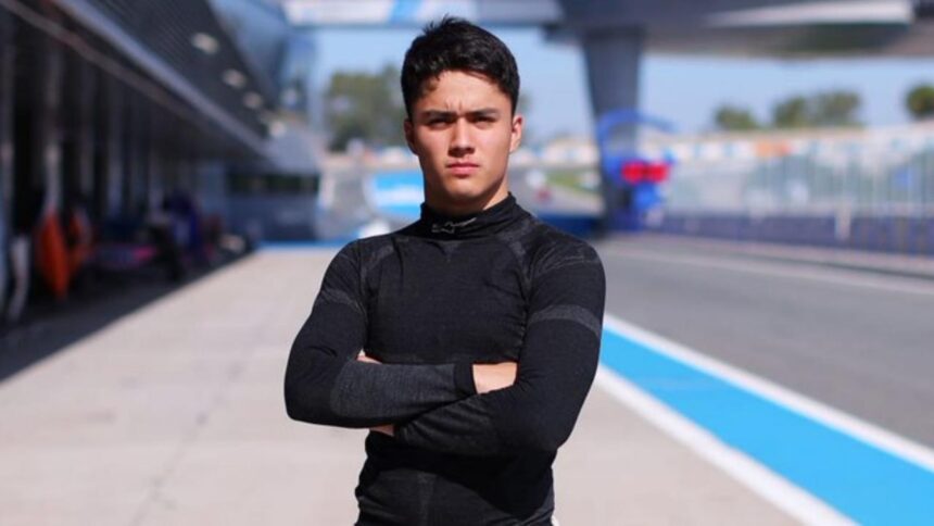 El piloto mexicano Noel León