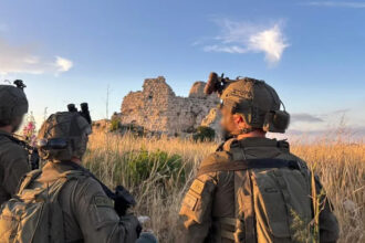 Israel amplía operaciones en el sur de Líbano tras tomar la fortaleza de Beaufort