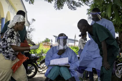Recuperaciones dan esperanza ante brote de ébola en África