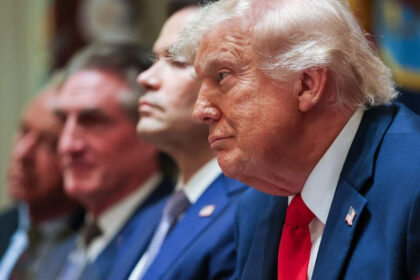 Trump analiza acuerdo con Irán, pero aún no hay decisión