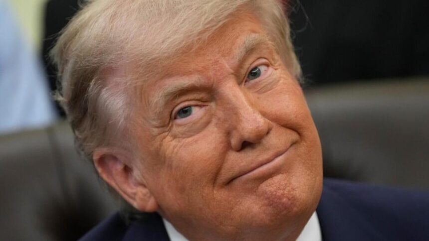Trump podría perderse la boda de su hijo