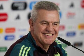 Aguirre deja abierta la disputa por la portería
