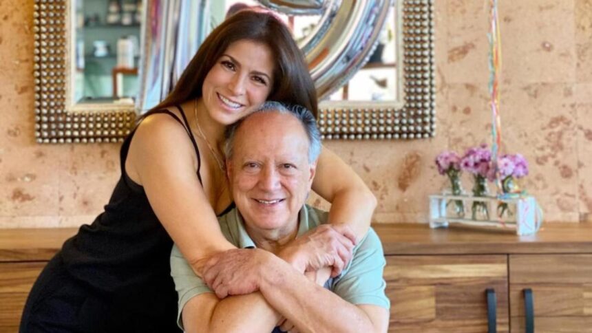 Alessandra Rosaldo y su papá