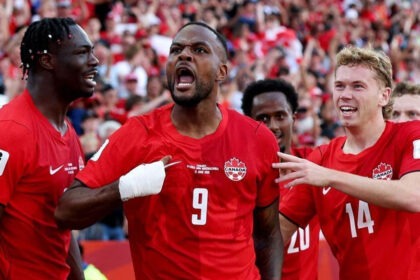 Canadá rescata un punto en su estreno mundialista ante Bosnia