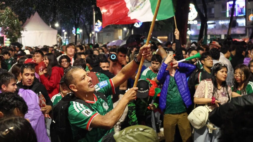 Ecuador protesta ante la FIFA por la "serenata" de aficionados mexicanos antes del duelo del Mundial 2026