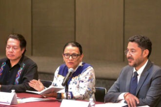 Gobierno plantea acuerdos educativos y pide concluir el ciclo escolar en orden