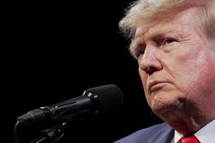 Supremo de EE.UU. da luz verde a Trump para bloquear solicitudes de asilo en la frontera con México