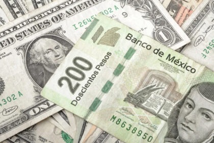 17.42 pesos por dólar