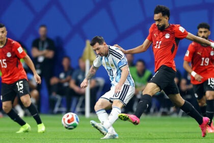 Argentina vence a Egipto