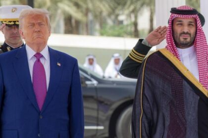 EE.UU. impulsa acuerdo nuclear con Arabia Saudita y desata inquietud por el enriquecimiento de uranio
