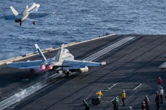 Estados Unidos ejecuta bombardeos contra Irán tras ataques en el estrecho de Ormuz