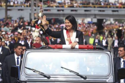 Keiko Fujimori presidenta de Perú: Asume el cargo con polémicas medidas de seguridad