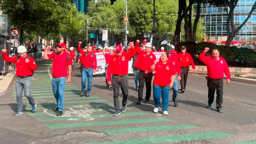 Mineros marchan a Gobernación