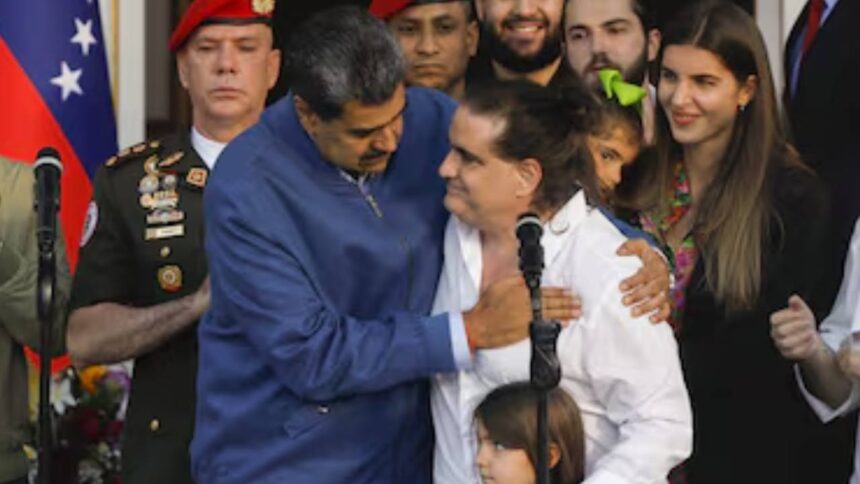 Ordenan indemnización de Nicolás Maduro por 314 mdd a estadounidenses torturados