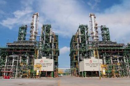 Pemex controla conato de incendio en la Refinería Olmeca en Tabasco