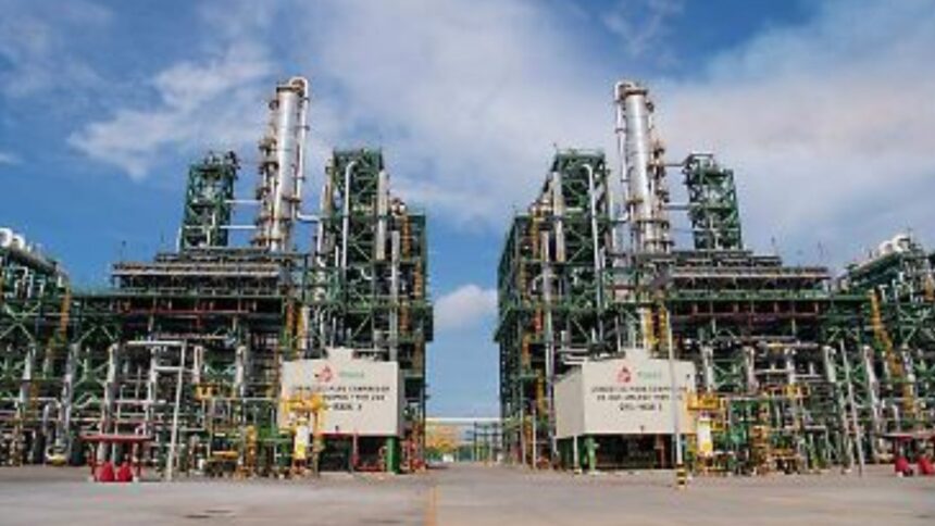 Pemex controla conato de incendio en la Refinería Olmeca en Tabasco