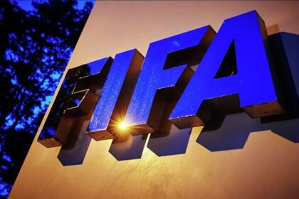 UEFA amenaza con alejarse de FIFA