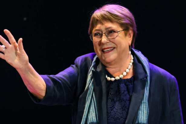 Bachelet visita México mientras su candidatura a la ONU pierde fuerza en nuevo sondeo