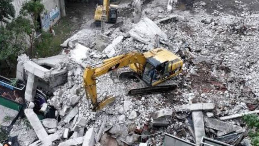 Colapso en Viaducto Miguel Alemán por derrumbe de inmueble en la Escandón