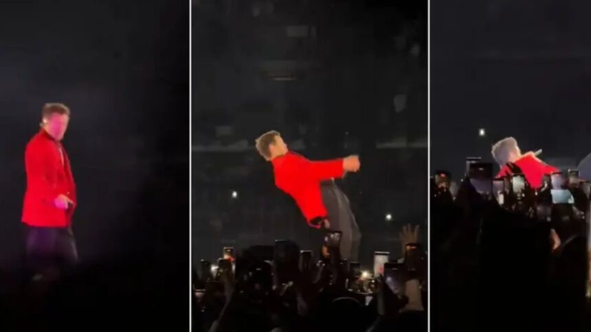 Harry Styles resbala en pleno concierto en CDMX y su reacción conquista a sus fans