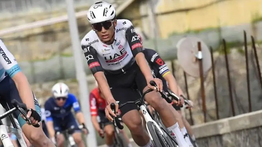 Isaac del Toro en el Tour de Alemania: El mexicano lidera al UAE Team Emirates