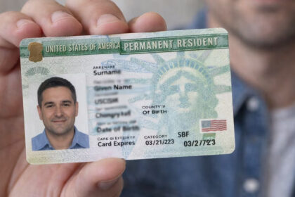 Reentry Permit de Estados Unidos: El documento clave para no perder la residencia permanente