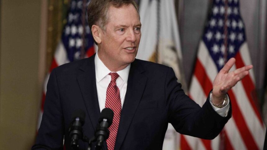 Robert Lighthizer respalda mantener el T-MEC y advierte que afectar la economía de México perjudicaría a Estados Unidos