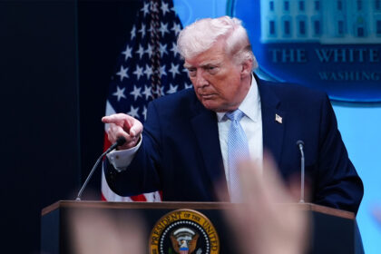 Trump intensifica la presión económica contra Irán y advierte sanciones a aliados