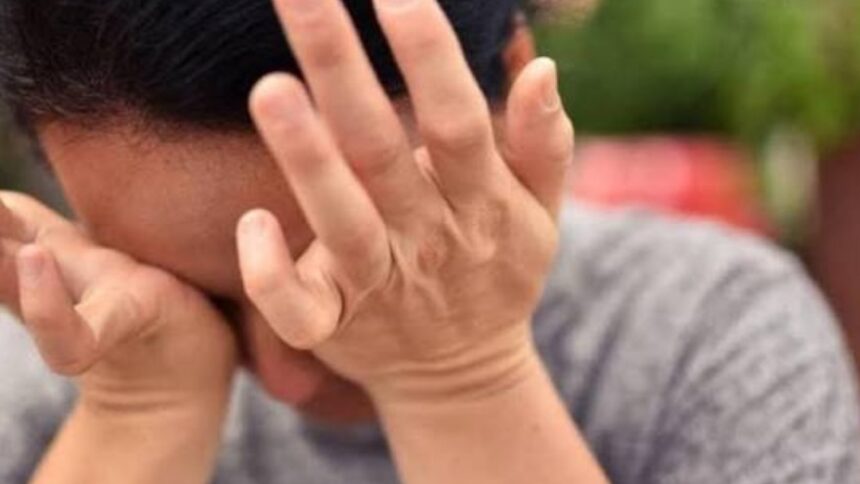 ¿Sientes dolor de cabeza por el eclipse solar? Estas son las causas reales