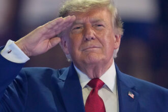 Donald Trump contra España: Advierte que el país terminará 'arruinado' por la crisis en Ceuta