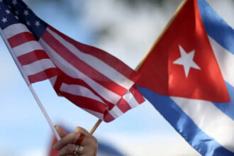 EE.UU. endurece sanciones contra Cuba y red financiera de los Castro