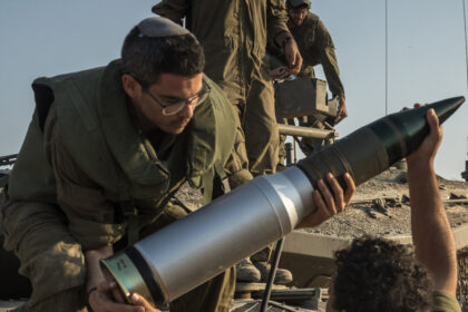 Fuerzas de Israel capturan a Moein Mohamad Al Arabid, oficial de Hamás, en Gaza