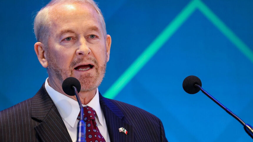 México y EU acuerdan debilitar a las redes financieras de cárteles