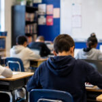 Nueva York prohibirá el uso de IA en escuelas públicas de nivel básico
